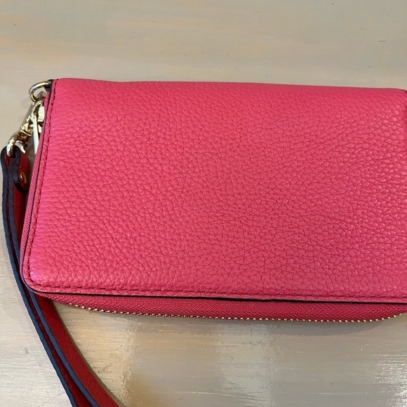 Michael Kors - Picture 2 of 7